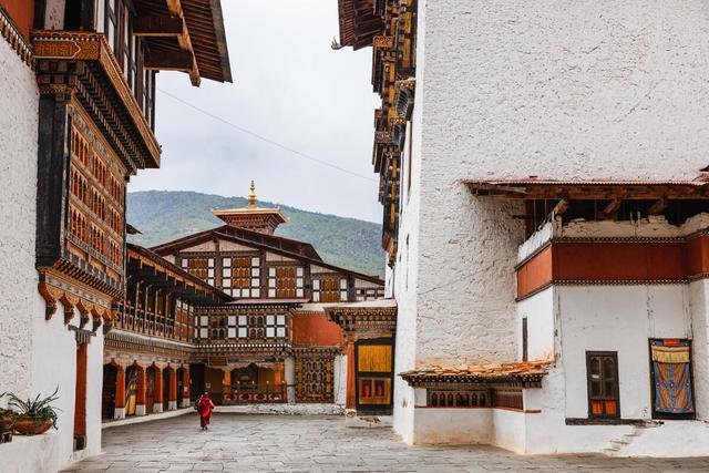 Paro Dzong interior